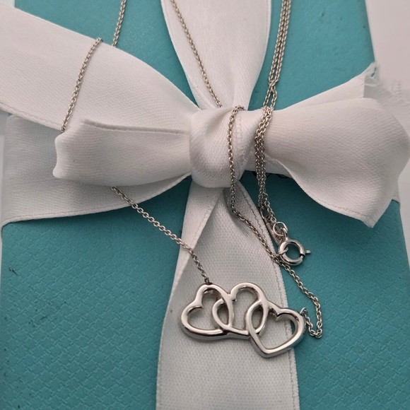 Tiffany & Co Triple Heart 16" Necklace - Picture 4 of 6